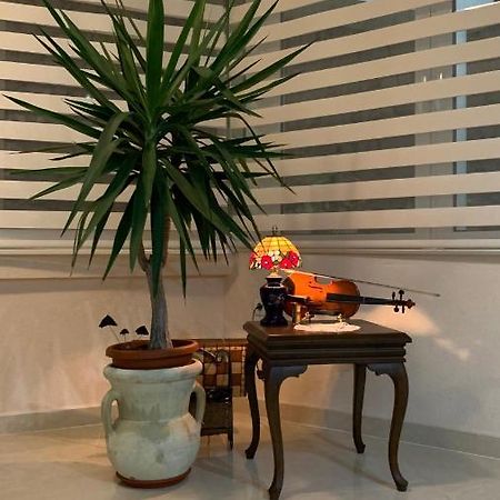 Guest House Nuhii 울친 외부 사진