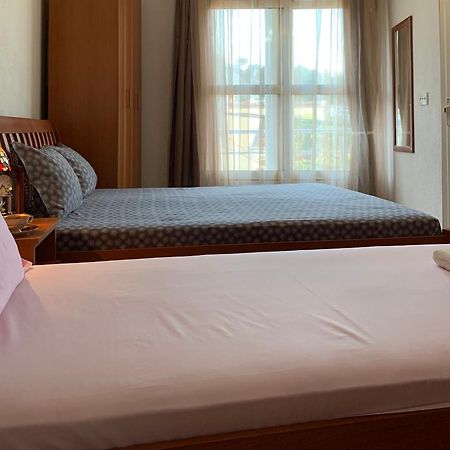 Guest House Nuhii 울친 외부 사진