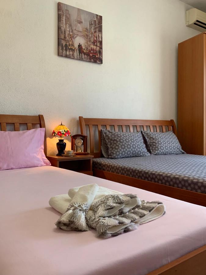 Guest House Nuhii 울친 외부 사진