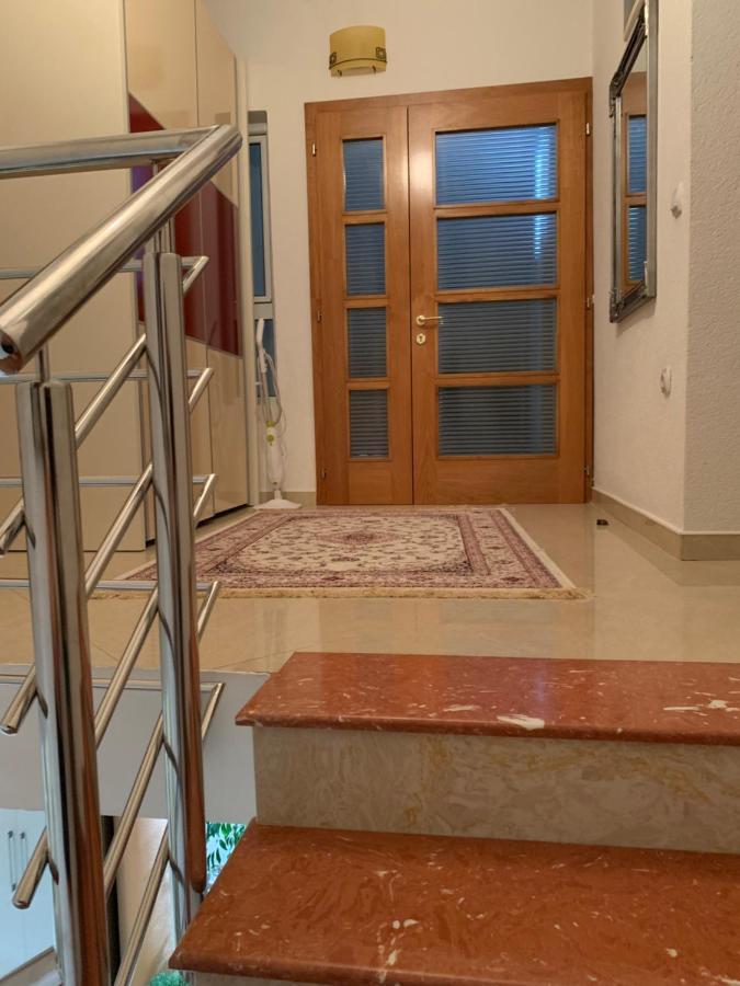 Guest House Nuhii 울친 외부 사진
