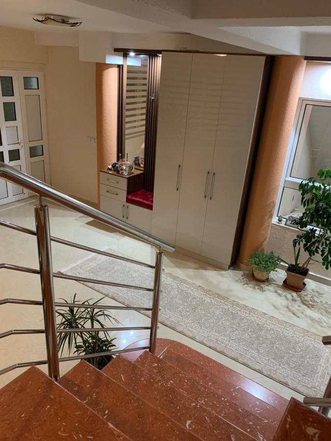 Guest House Nuhii 울친 외부 사진