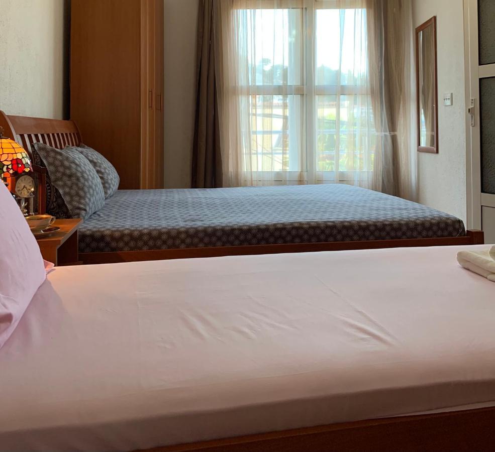 Guest House Nuhii 울친 외부 사진