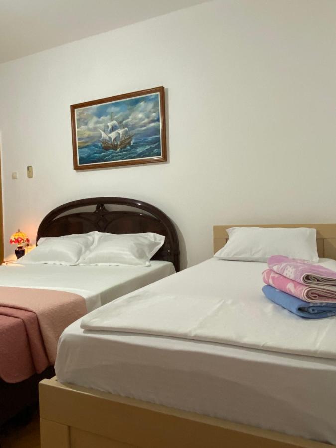 Guest House Nuhii 울친 외부 사진